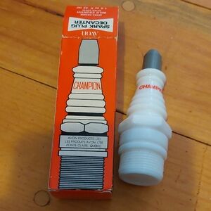 💜3/$30💜 Vintage AVON Champion Spark Plug After Shave Wild Country Full In Box